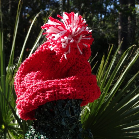 Handmade Red Slouch Hat with Pepperminty Pompom - Picture 5 of 6